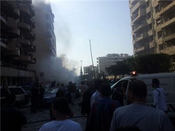 23 قتيلا و146جريحا بانفجارين قرب السفارة الإيرانية