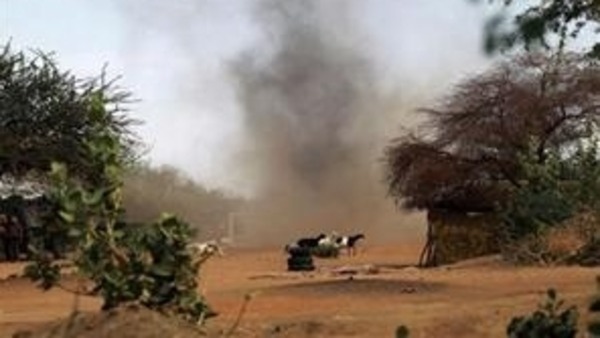مقتل 10 جنود واصابة 30 بتفجير في سيناء