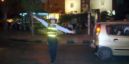 شرطيات السير الأردنيات نجوم مضيئة في ليالي العيد 