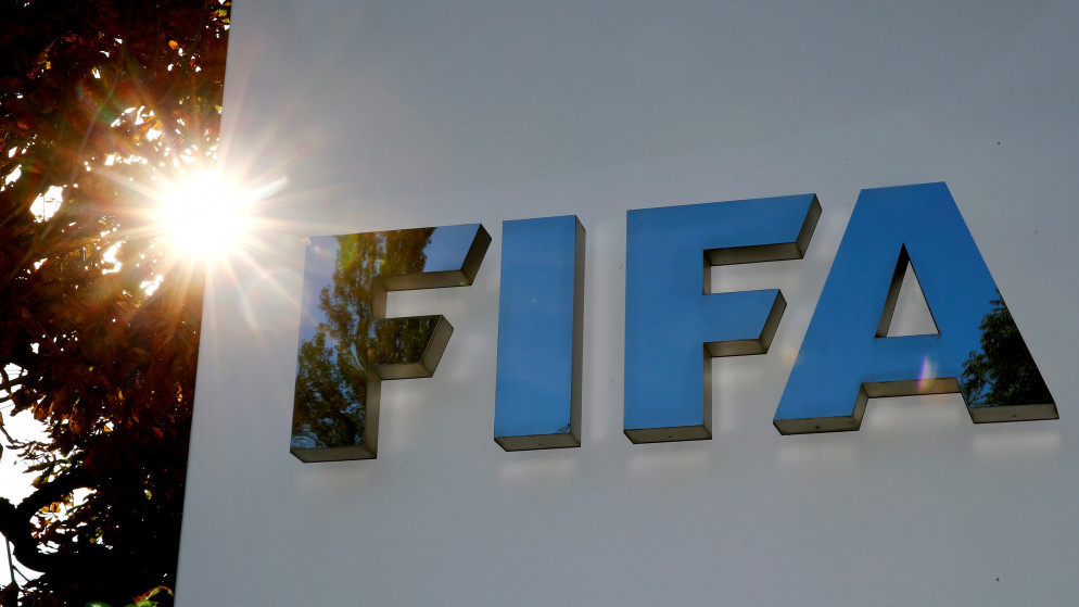 الفيفا يصدر قراره بشأن إعادة مباراتي مصر والجزائر المؤهلتان لمونديال قطر