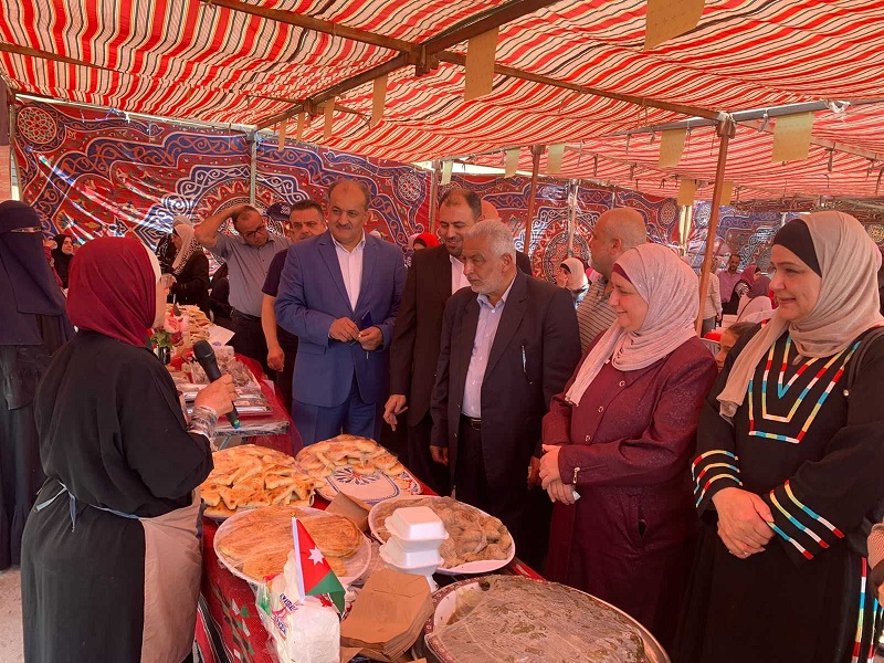 افتتاح بازار للسيدات المنتجات غرب إربد