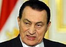 مبارك يدعو المصريين لعدم الاهتمام بالشائعات حول تدهور صحته 