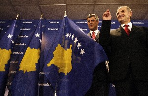 إعلان استقلال كوسوفو وسط غضب صربي روسي وترحيب اميركي أوروبي 