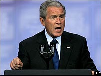 بوش يخير سوريا  بين إيران والمجتمع الدولي
