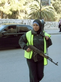 شرطة نسائية مسلحة في نابلس 