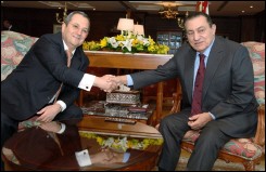 مبارك ينقل رسالة من دمشق الى تل ابيب 